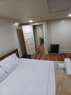 Z & Z APARtMENT 1 - Newark - 3