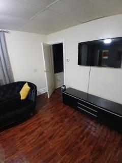 Z & Z APARtMENT 1 - Newark - 2
