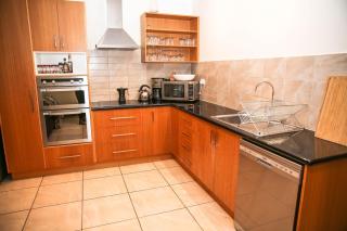 The Outta Towner - Bright - 6