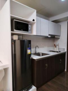 Affordable Modern Studio with Netflix WiFi Balcony in Air Residences - Manila - 1