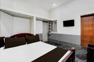 Hotel O SMR Palace - Chennai - 9