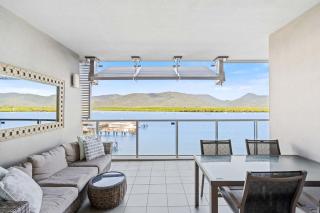 Belle Escapes 25 Harbour Lights with Magical Water Views - Cairns - 6