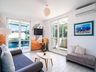 Apartment Radovan - One-Bedroom Apartment with Balcony and Sea View - 1