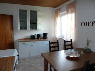 Ruhige Ferienwohnung Mit Balkon Und Parkplatz - Wilhelmshaven - 5