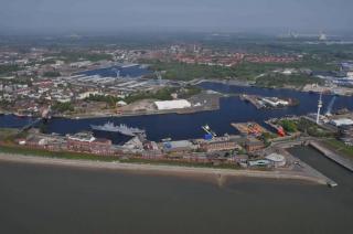 Ruhige Ferienwohnung Mit Balkon Und Parkplatz - Wilhelmshaven - 2