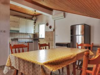 Ferienwohnung für neun Personen im zweiten Stock mit privater Terrasse - Palit - 7