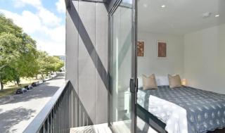 Latmer Square Apartment - Christchurch - 5