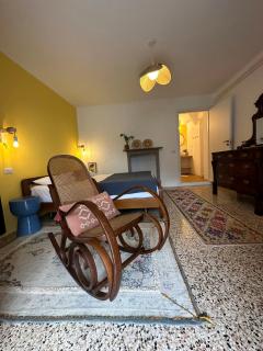 Daisy One Bedroom Lake View, Private Terrace & Garden - 2