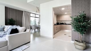 Trophy-Lux Villa w Big Garden & BBQ Grill - 8