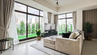 Trophy-Lux Villa w Big Garden & BBQ Grill - 4