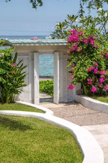 Villa Nautilus - Gili Air Waterfront - 7