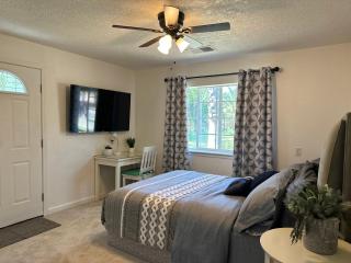 Charming Suite with privacy - Sacramento - 8