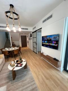 Noya Viva Villa Premium 5 Star Smart Home - Abu Dhabi - 6
