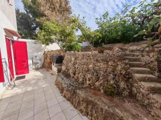 Sea View and Relaxation Apartment with Garden - Torre Vado - 4
