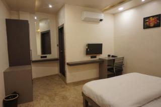 HR Premium Stay - Indore - 9