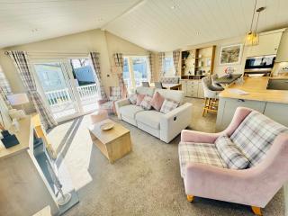 The Pink Lady - Moffat - 4