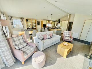 The Pink Lady - Moffat - 1