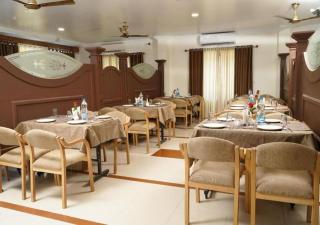 Malanadu Tourist Home - Hosdrug - 1