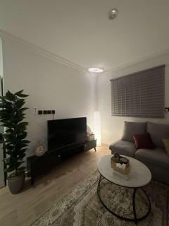 شقة هادئة بدخول ذاتي Quit one room apartment - Riad - 5