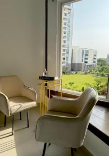 Sunlit Studio at PentaSquare in DHA5 with SelfCheckin - Lahore - 7