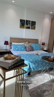 Sunlit Studio at PentaSquare in DHA5 with SelfCheckin - Lahore - 6