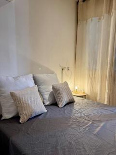 A sweet night in a former hotel - Sainte-Savine - 7