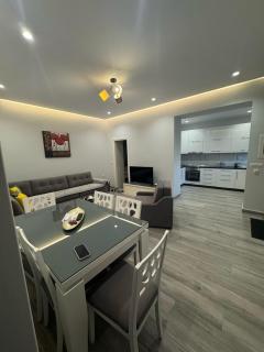 Vitamine Luxury Apartments 2 - Saranda - 3