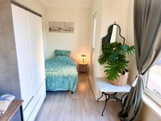 3 Bedrooms House Next to Metro Station - Rotterdam - 6