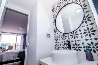 Vive y trabaja con estilo en San Miguel, moderno departamento de 2 dorms con balcon - 1