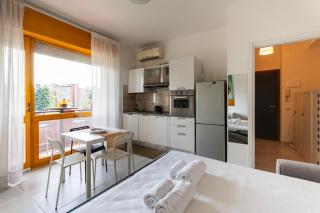 Youhosty - Paul Valery Ter - Milan - 9