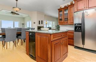Epic ocean views at this private retreat just minutes from the beach - Gold Beach - 6