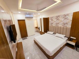 Vaikuntha Stays Hotel - Indore - 4