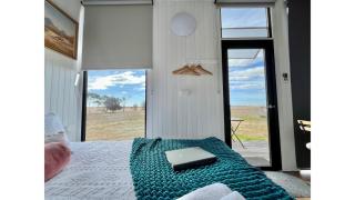 Avondale Heights by Tiny Away - - 6