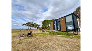 Avondale Heights by Tiny Away - - 0