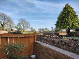 Village Retreat - Penrith - 7