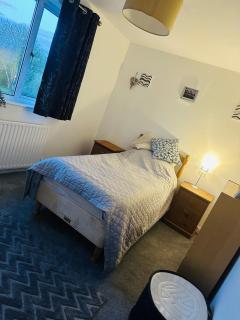 Village Retreat - Penrith - 2