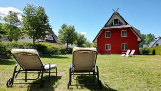 Exklusives Reetdachhaus Mit Wohlfühlcharakter In Idyll, Lage Mit Gr, Süd Grundstück Für 8 Personen - Glowe - 4