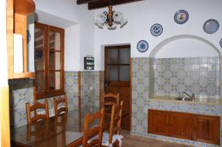 Liebevoll Eingerichtetes Ferienhaus Über Zwei Etagen Mit Einem Gemütlichen Garten Mit Veranda Und Außenküche - Palma de Mallorca - 2