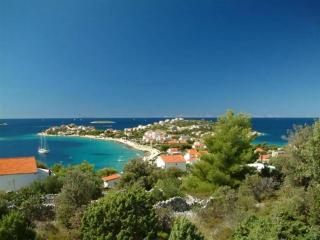 Villa Elena mit Pool, nur 60 Meter zum Meer - Sevid - 1