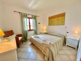 Luxury apartment Ginepro sea view with common swimming pool just 50 mt from the beach - 9