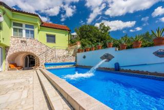 Ferienhaus mit zwei Küchen, Garten, großer Terrasse und Swimmingpool - Bribir - 8