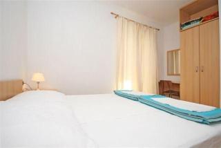 Ferienhaus mit großer Terrasse und Garten in Strandnähe - Živogošće - 5