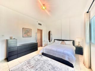 Chic 1BR with the City Views - 5