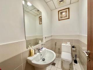 Chic 1BR with the City Views - 2