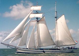 Historical sailing ship - Kampen - 1