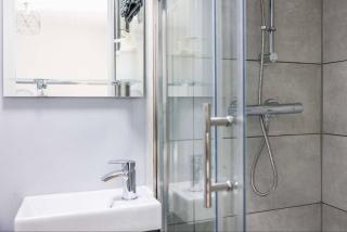 Modern 2 bed house with parking Gateshead - Low Team - 3
