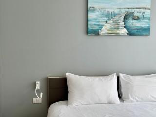 Exclusive 1-bedroom apartments - - 1
