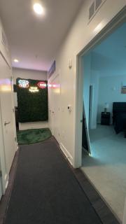 1BR, 1 Bath Apmt with Pool and Riverfront View Only Steps from The Banks & Stadiums ! - Cincinnati - 1
