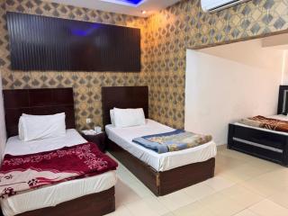 Royal Gulberg Hotel - Lahore - 3