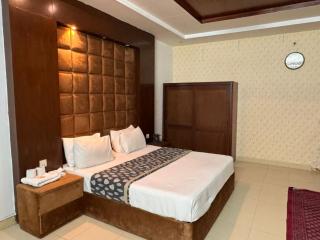 Royal Gulberg Hotel - Lahore - 6